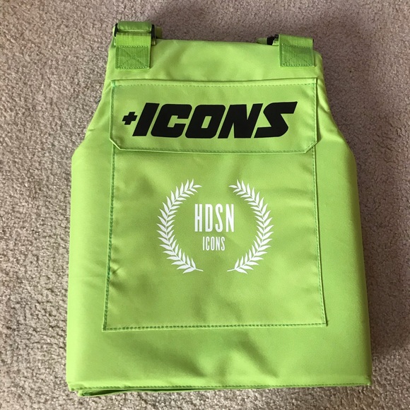 Vest - Picture 2 of 3